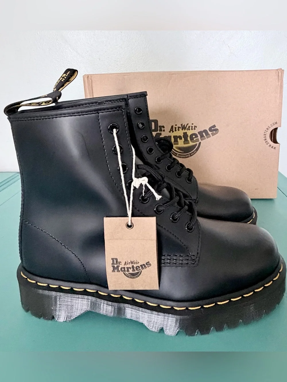 Dr. Martens 1460 Bex Smooth Leather Platform Boots Size 9W / 8M NIB